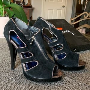 Luichiny Heels - NEW IN BOX